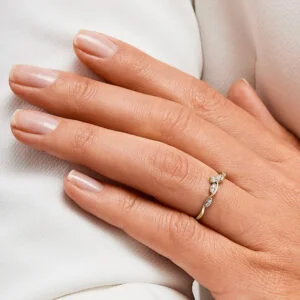 Par de Aliança em Ouro Amarelo 18k e Diamantes - Imagem 3