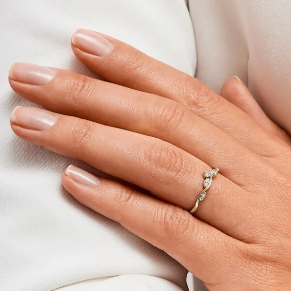 Par de Aliança em Ouro Amarelo 18k e Diamantes - Imagem 3