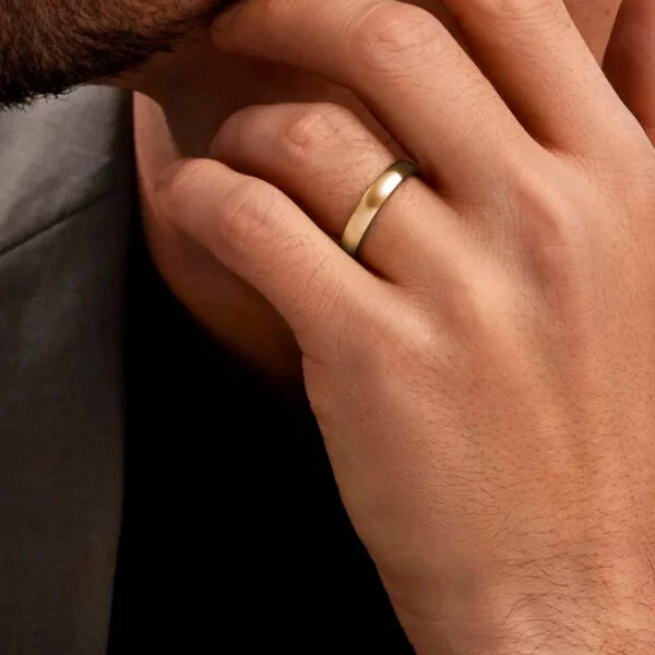 Par de Aliança em Ouro Amarelo 18k e Diamantes - Imagem 2