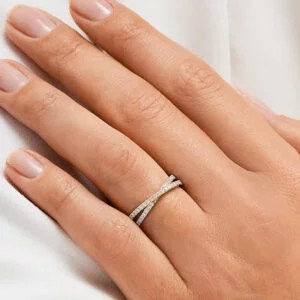 Par de Aliança em Ouro Amarelo 18k e Diamantes - Imagem 3