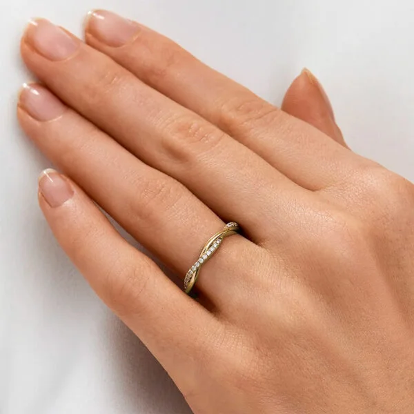 Par de Aliança em Ouro Amarelo 18k e Diamantes - Imagem 3