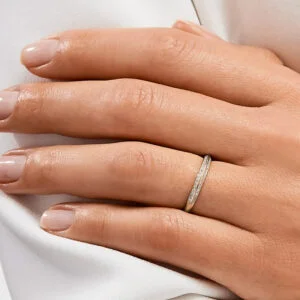 Par de Aliança em Ouro Amarelo 18k e Diamantes - Imagem 3