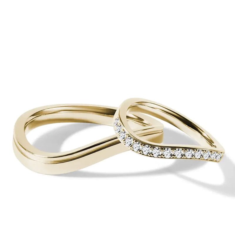Par de Aliança em Ouro Amarelo 18k e Diamantes Par de Aliança em Ouro Amarelo 18k e Diamantes - Imagem 1