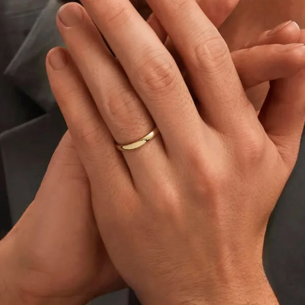 Par de Aliança em Ouro Amarelo 18k e Diamantes - Imagem 2
