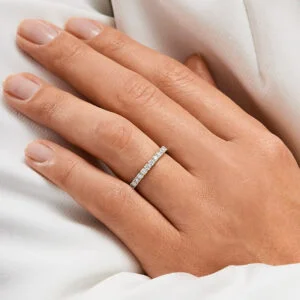 Par de Aliança em Ouro Amarelo 18k e Diamantes - Imagem 3
