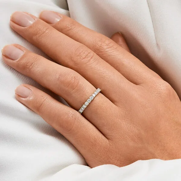 Par de Aliança em Ouro Amarelo 18k e Diamantes - Imagem 3