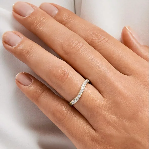 Par de Aliança em Ouro Amarelo 18k e Diamantes - Imagem 3