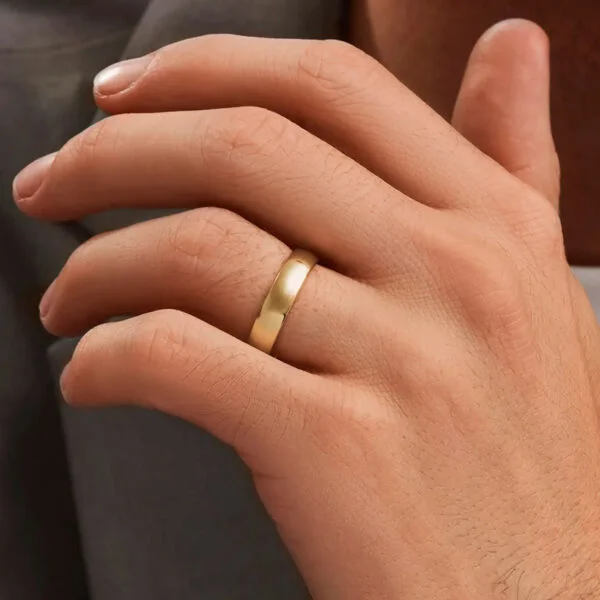 Par de Aliança em Ouro Amarelo 18k e Diamantes - Imagem 2